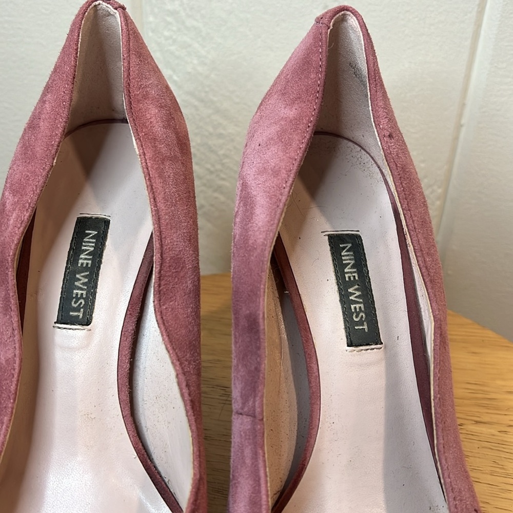 Pink and Red Suede Heel Pumps Nine West - Picture 10 of 11